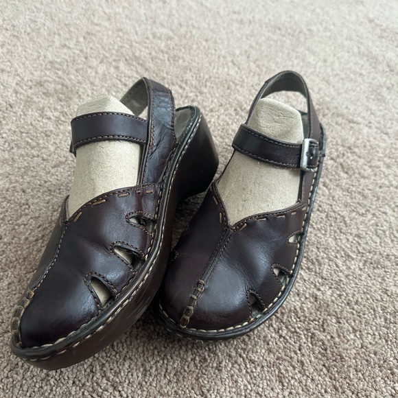 Eastland Dark Brown Leather Sandals - Picture 2 of 7